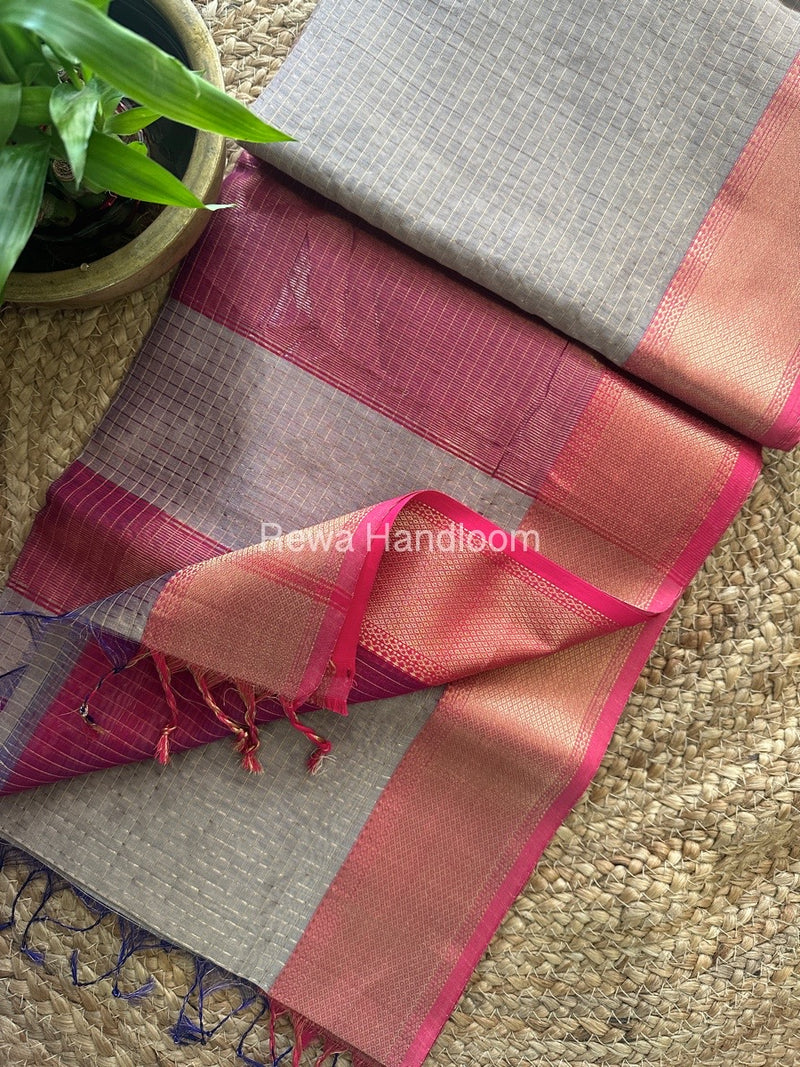 Maheshwari Zari Checks Saree