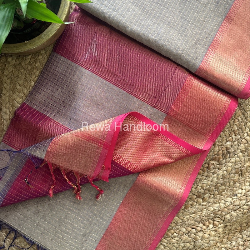 Maheshwari Zari Checks Saree