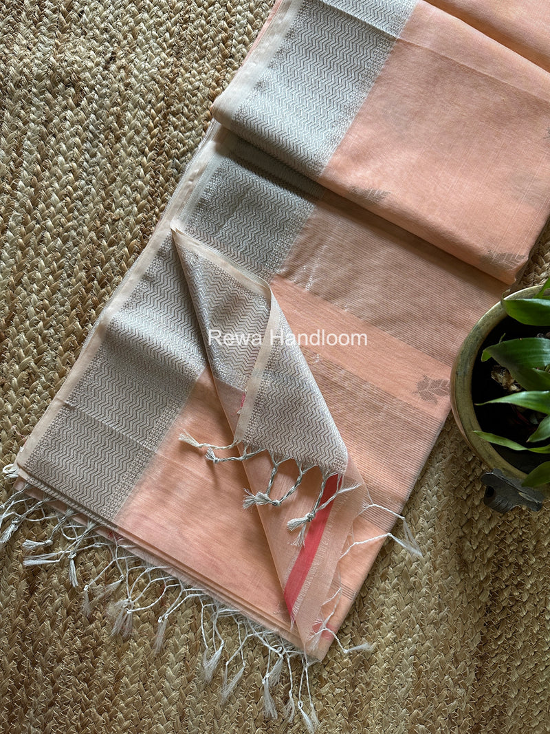 Maheshwari Silver Butti Saree