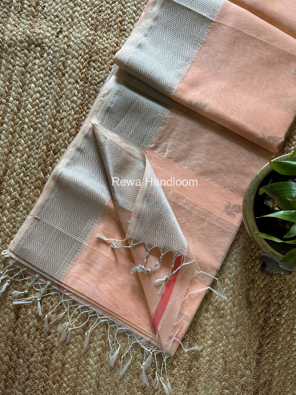 Maheshwari Silver Butti Saree