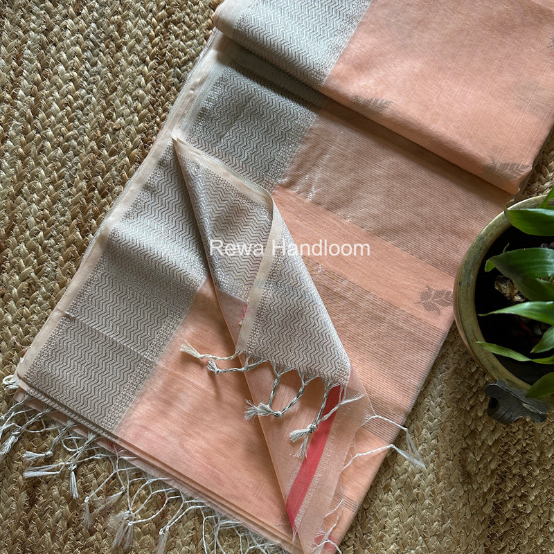 Maheshwari Silver Butti Saree