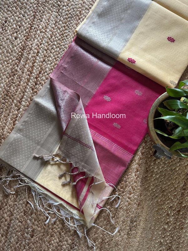Maheshwari Silver Butti Saree 