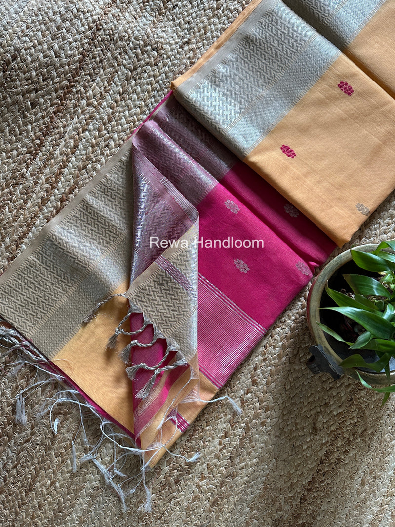 Maheshwari Silver Butti Saree