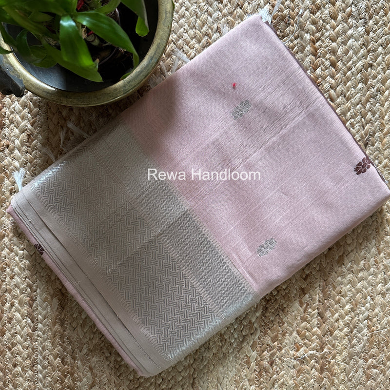 Maheshwari Silver Butti Saree