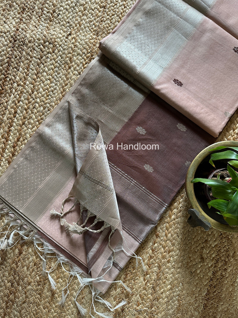 Maheshwari Light Onion Silver Butti Saree SGSB032