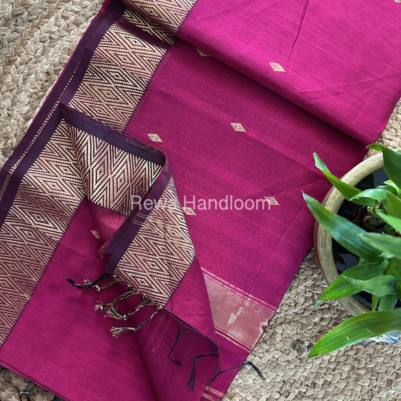 Famous Nayanthara Magenta Zari Butti Maheshwari Saree DBS010