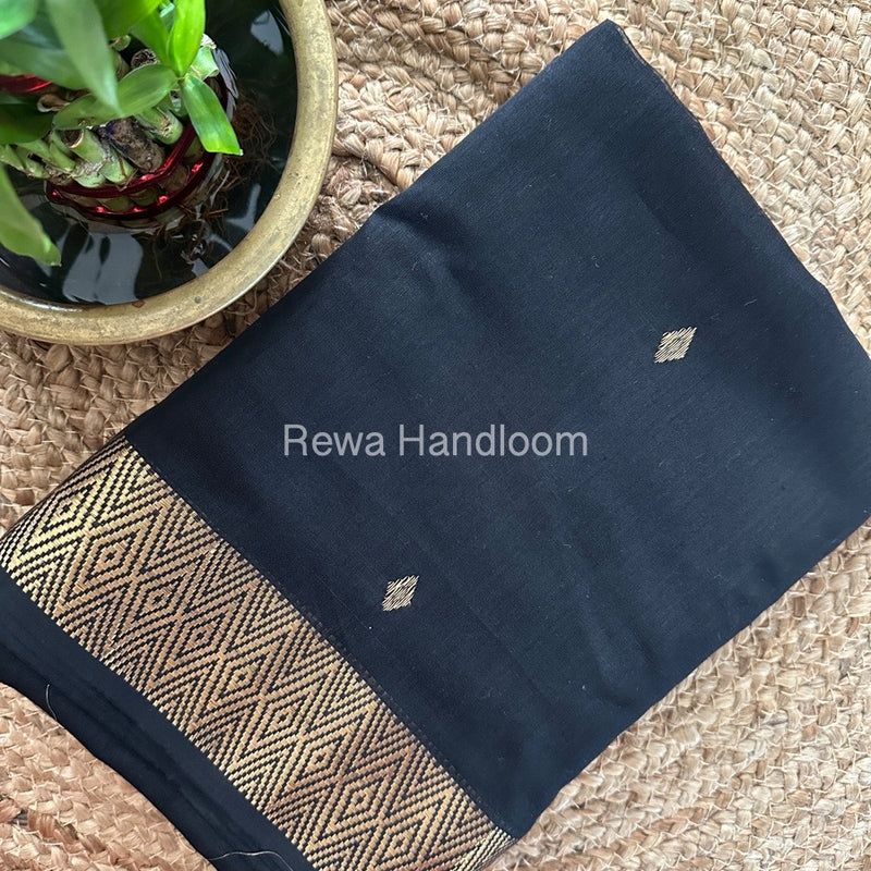 Famous Nayanthara Black Zari Butti Maheshwari Saree DBS014