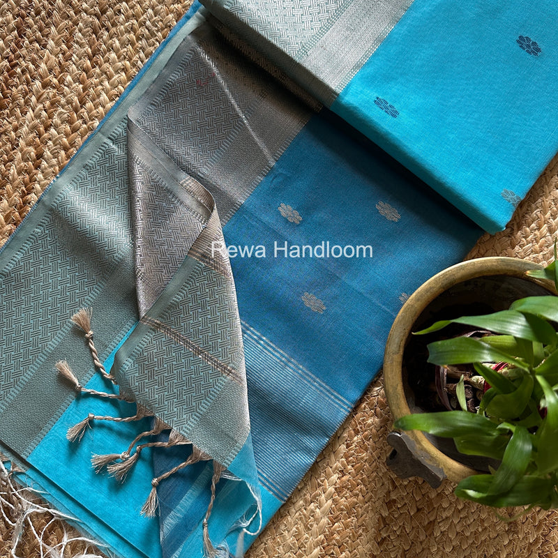 Maheshwari Silver Butti Saree