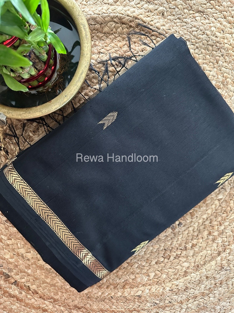 Black Zari Butti Maheshwari Saree VBS047