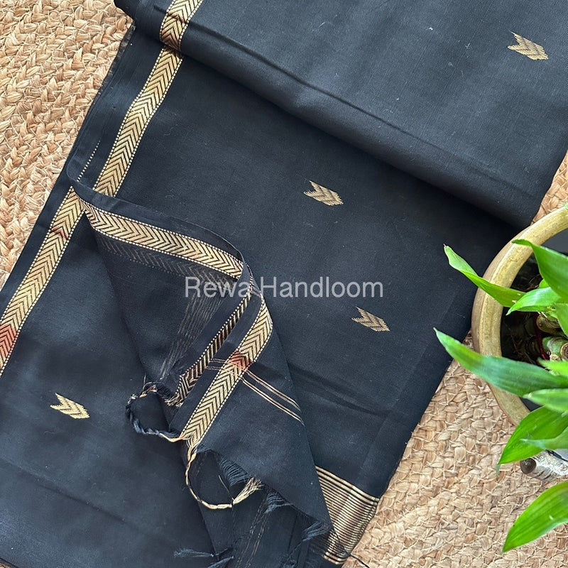 Black Zari Butti Maheshwari Saree VBS047