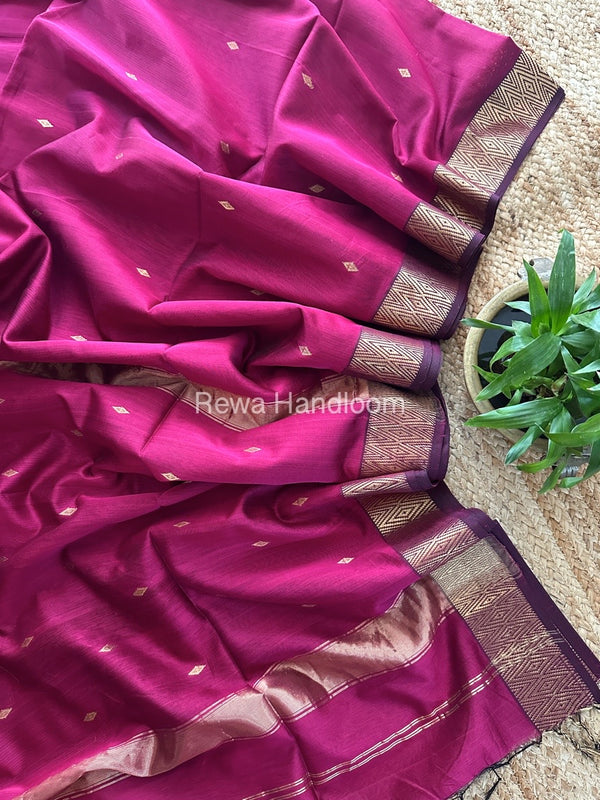 Famous Nayanthara Zari Butti Maheshwari Saree