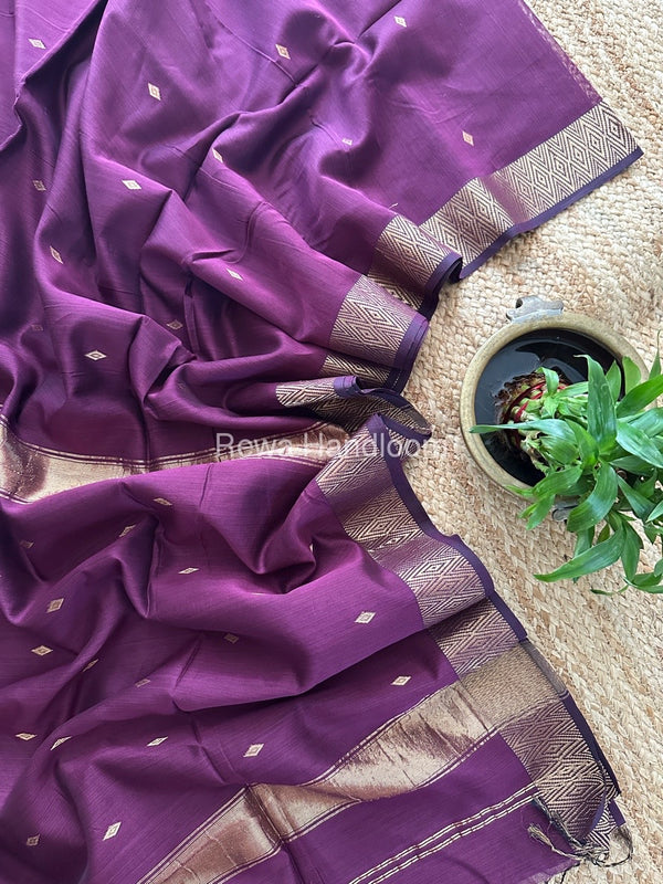 Famous Nayanthara Zari Butti Maheshwari Saree