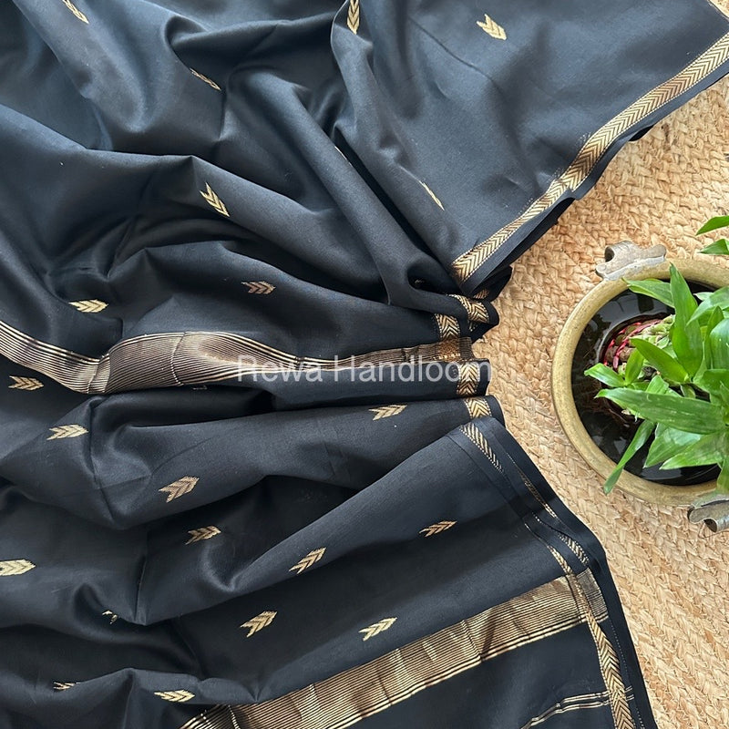 Zari Butti Maheshwari Saree