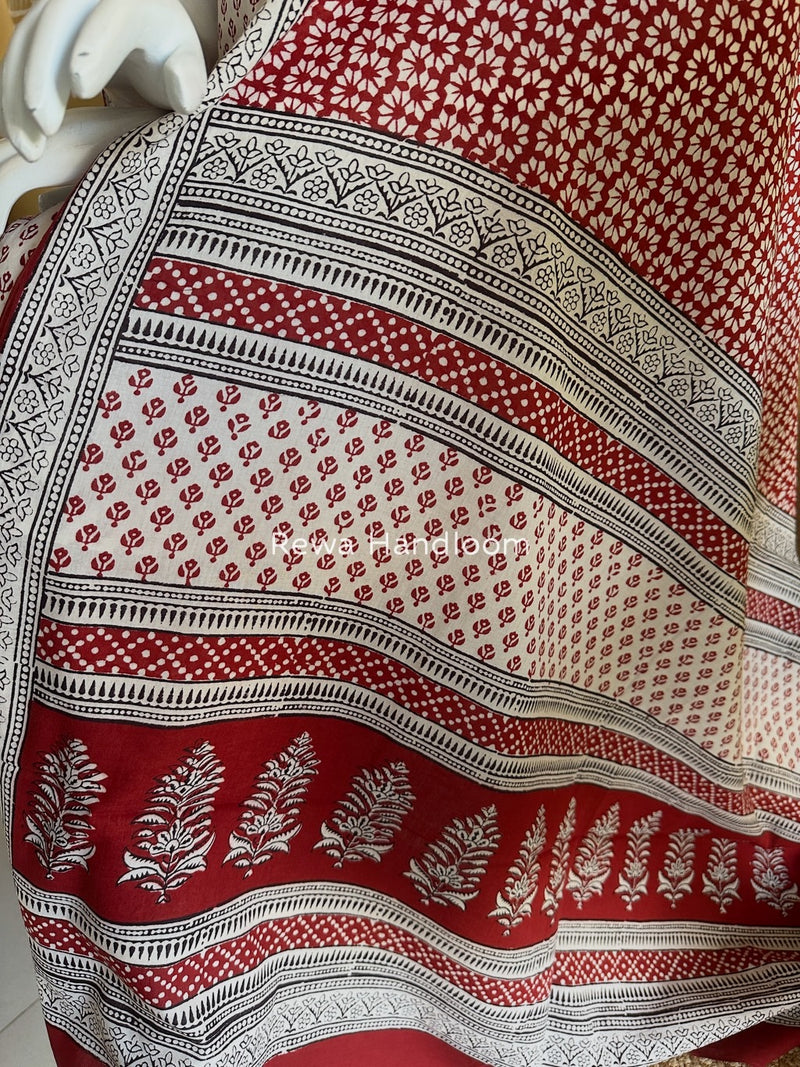 White-Red Bagh Print Cotton Suit BGCSJ077