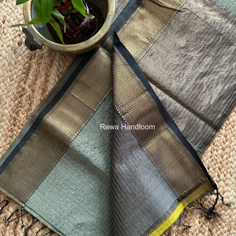 Maheshwari Light Pista Green Zari Checks Saree ZCHX477