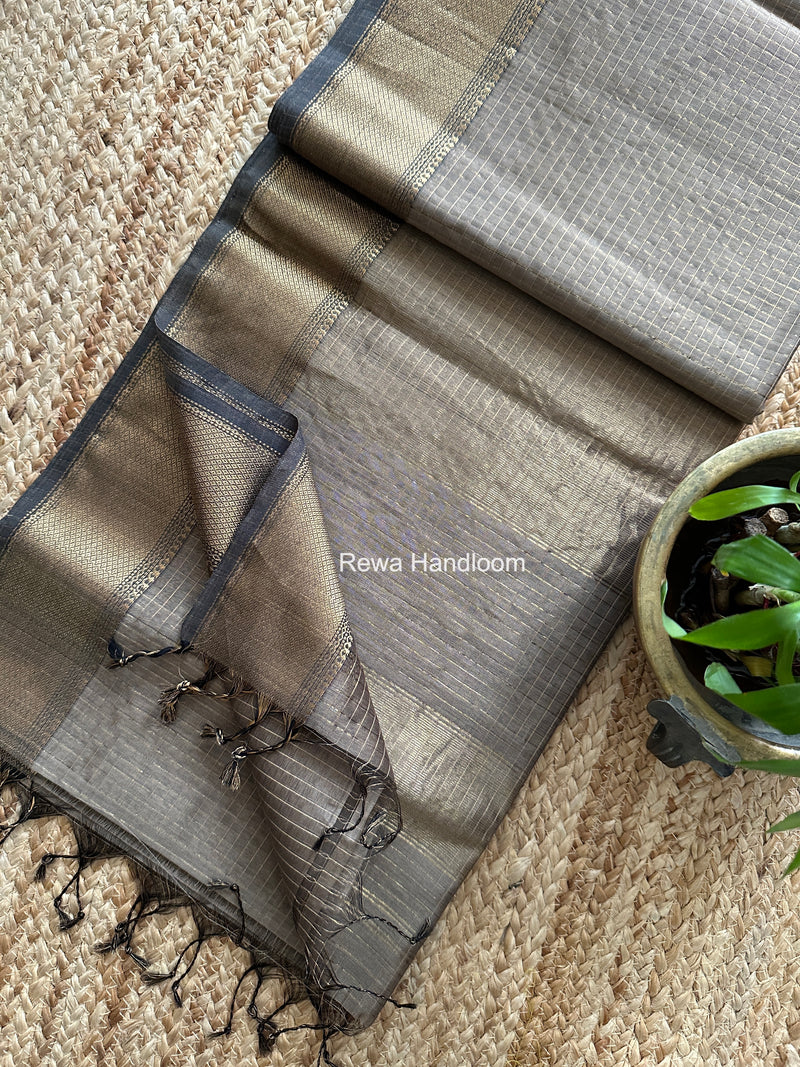 Maheshwari Zari Checks Saree