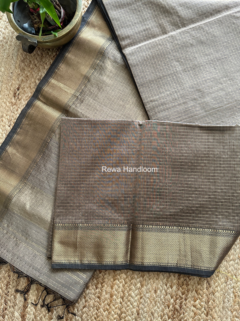 Maheshwari Beige Zari Checks Saree ZCHX467