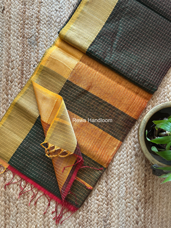Maheshwari Zari Checks Saree