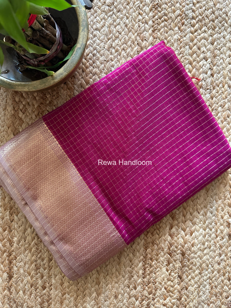Maheshwari Magenta Zari Checks Saree ZCHX438