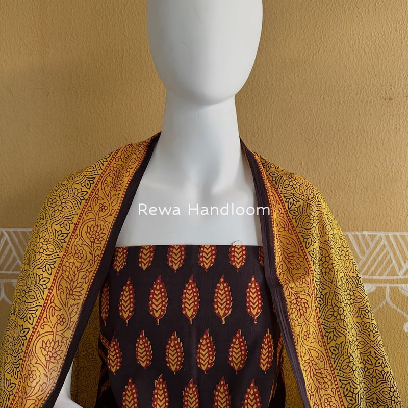 Black-Yellow Bagh Print Cotton Suit BGCSJ080
