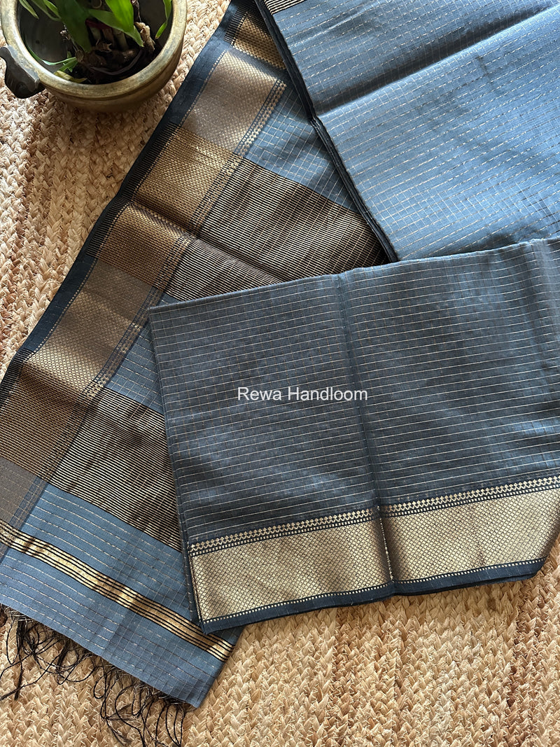 Maheshwari Grey Zari Checks Saree ZCHX460