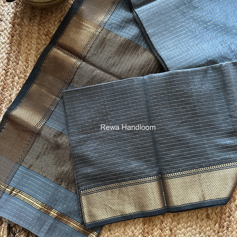 Maheshwari Grey Zari Checks Saree ZCHX460