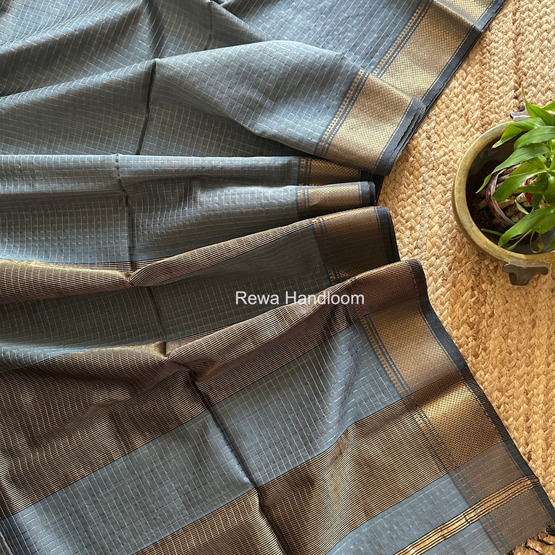 Maheshwari Grey Zari Checks Saree ZCHX460
