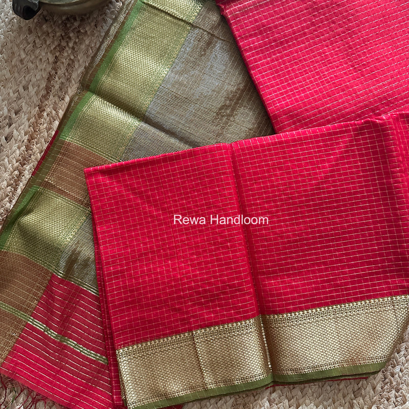 Maheshwari Red Zari Checks Saree ZCHX445