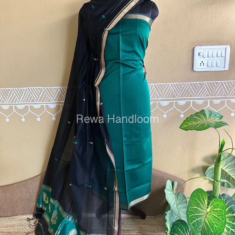 Maheshwari Green-Black Peacock Buta-Buti Top-Dupatta Set BTP0222