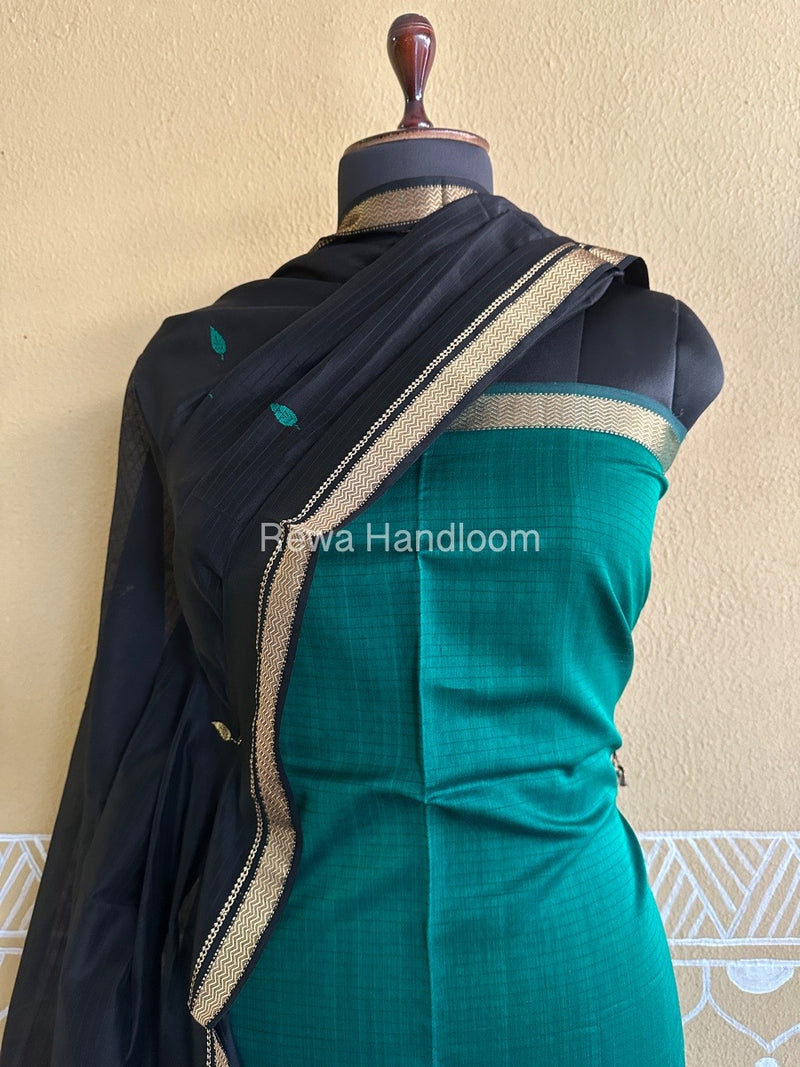 Maheshwari Green-Black Peacock Buta-Buti Top-Dupatta Set BTP0222