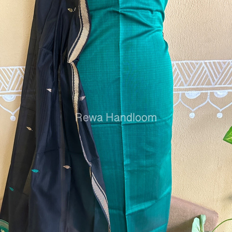 Maheshwari Green-Black Peacock Buta-Buti Top-Dupatta Set BTP0222
