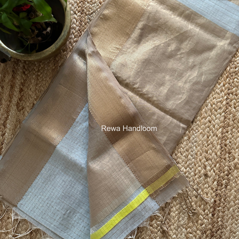 Maheshwari Light Grey Zari Checks Saree ZCHX453