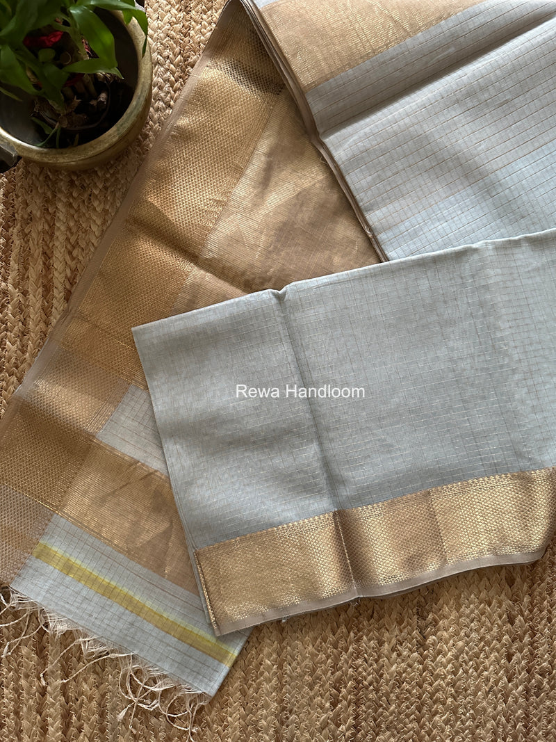Maheshwari Light Grey Zari Checks Saree ZCHX453
