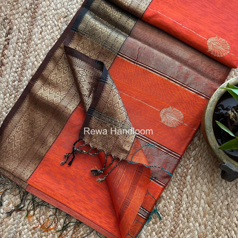 Maheshwari Lining Butta Saree