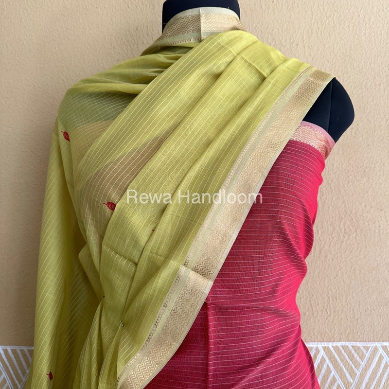 Maheshwari Red-Parrot Green Peacock Buta-Buti Top-Dupatta Set BTP0231