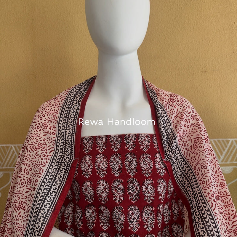 Red-White Bagh Print Cotton Suit BGCSJ0117