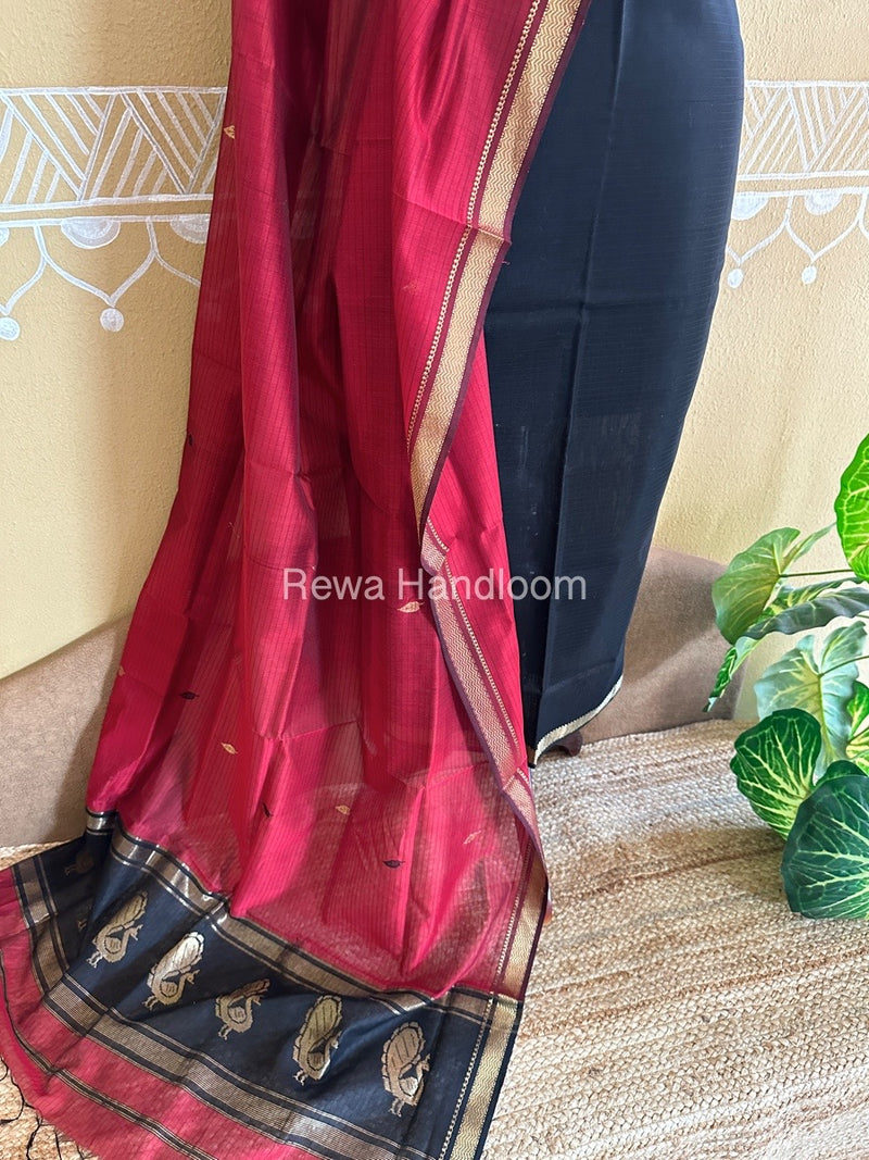 Maheshwari Black-Red Peacock Buta-Buti Top-Dupatta Set BTP0220