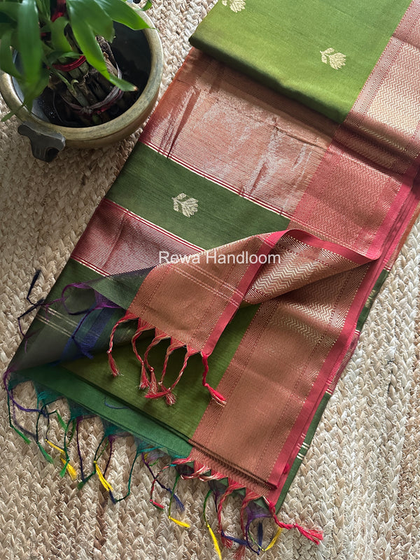 Maheshwari Lotus Shaded Butta Saree
