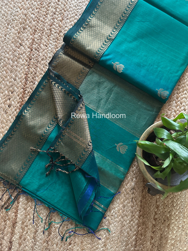Maheshwari Lotus Shaded Butta Saree