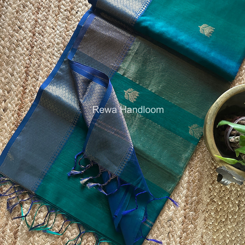 Maheshwari Lotus Shaded Butta Saree