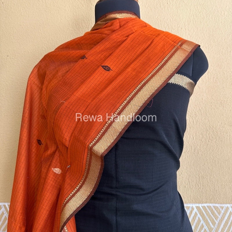 Maheshwari Black-Rust Peacock Buta-Buti Top-Dupatta Set BTP0270