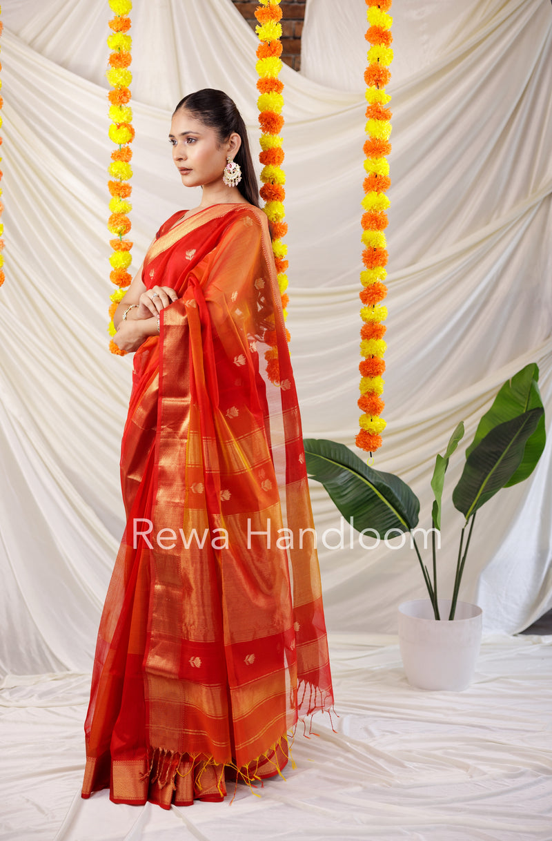 Maheshwari Lotus Shaded Butta Saree