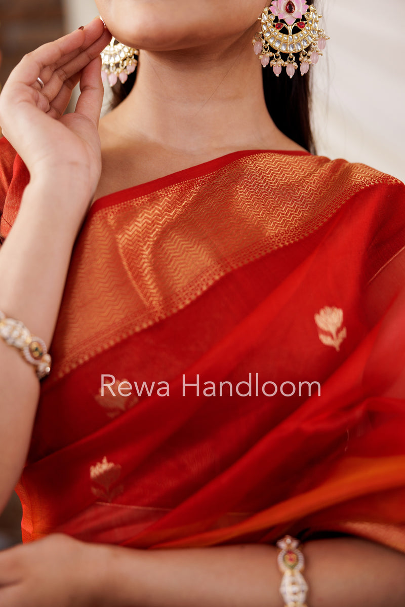 Maheshwari Red Lotus Shaded Butta Saree SLB07