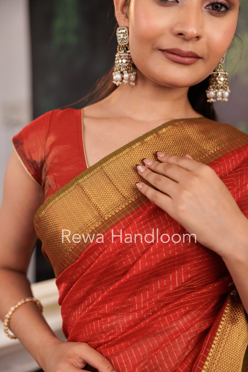 Maheshwari Red Zari Checks Saree ZCHX445