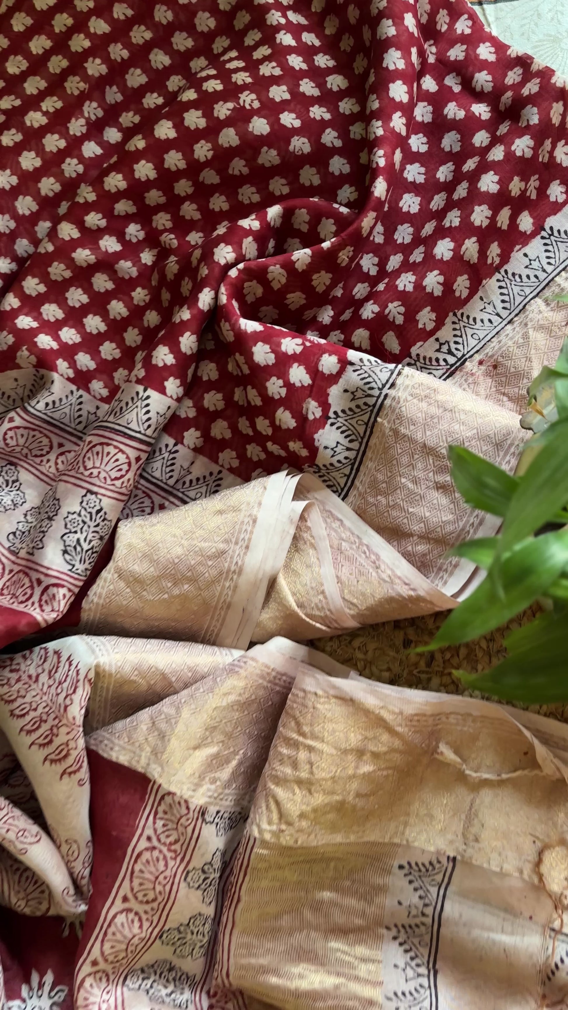 Maheshwari Red - White Bagh Print Saree