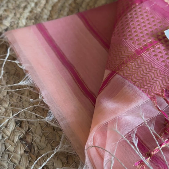 Peach Pink Flower Motifs ~ Maheshwari Saree